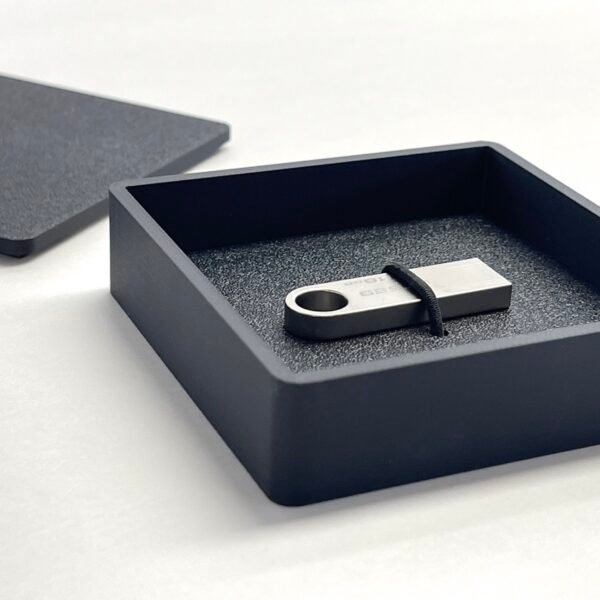 Snap USB Box